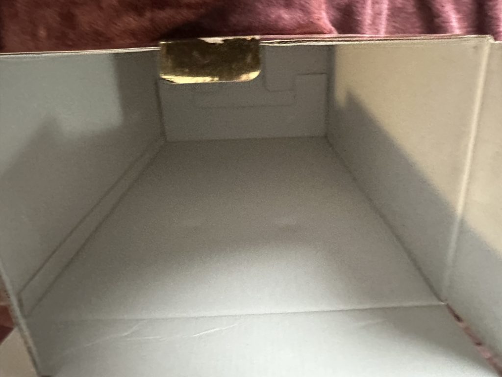 Puni Toro Gold - Inside Box
